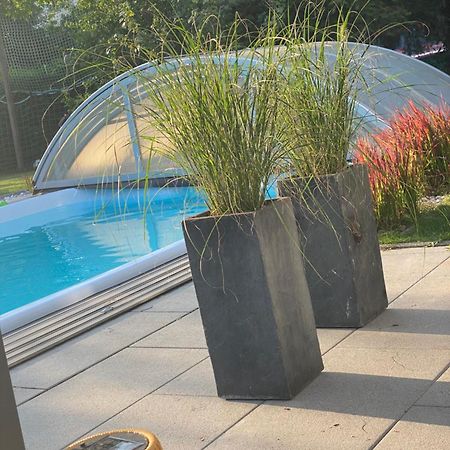 Pool & Lake Holiday Home 마르클리베르크 외부 사진