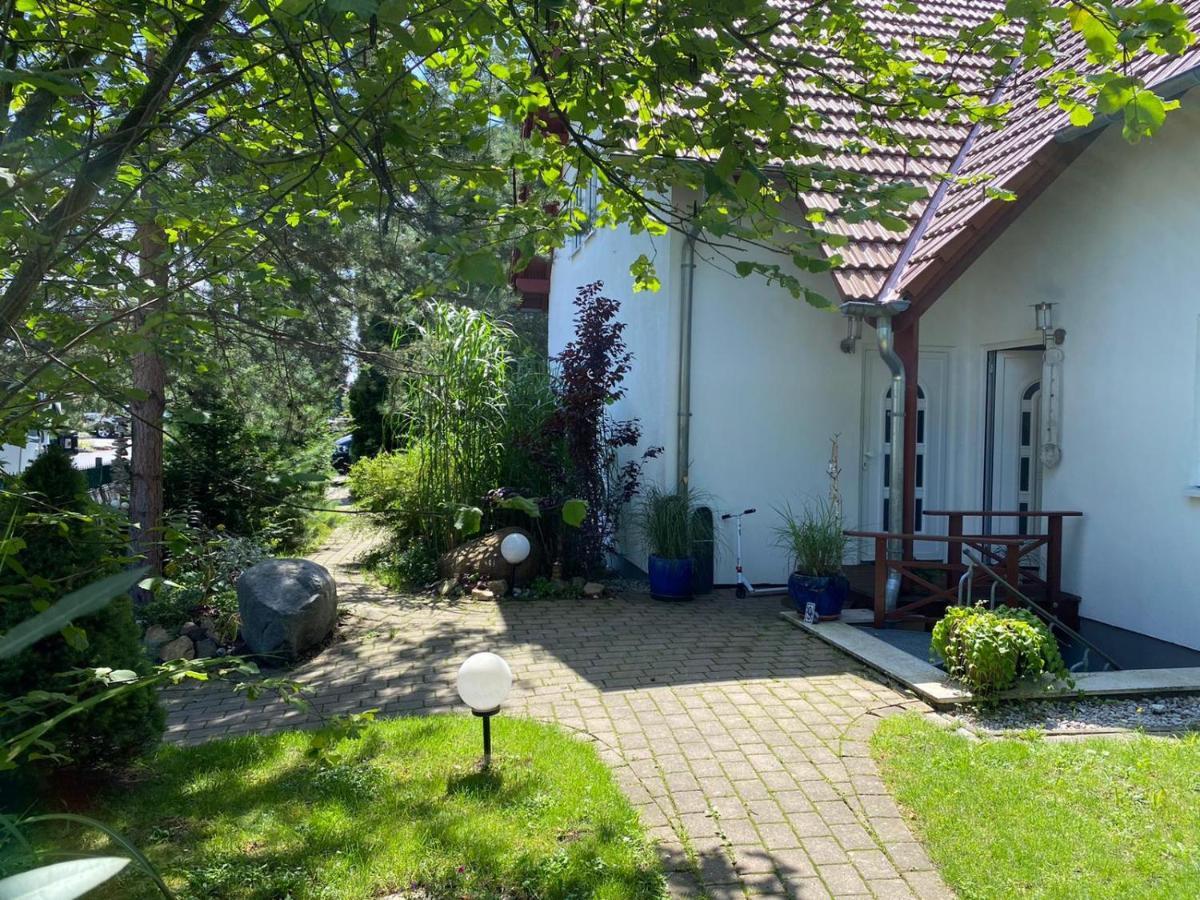 Pool & Lake Holiday Home 마르클리베르크 외부 사진