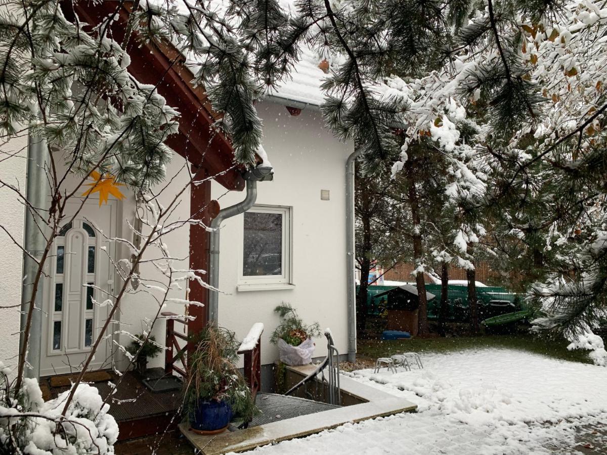 Pool & Lake Holiday Home 마르클리베르크 외부 사진