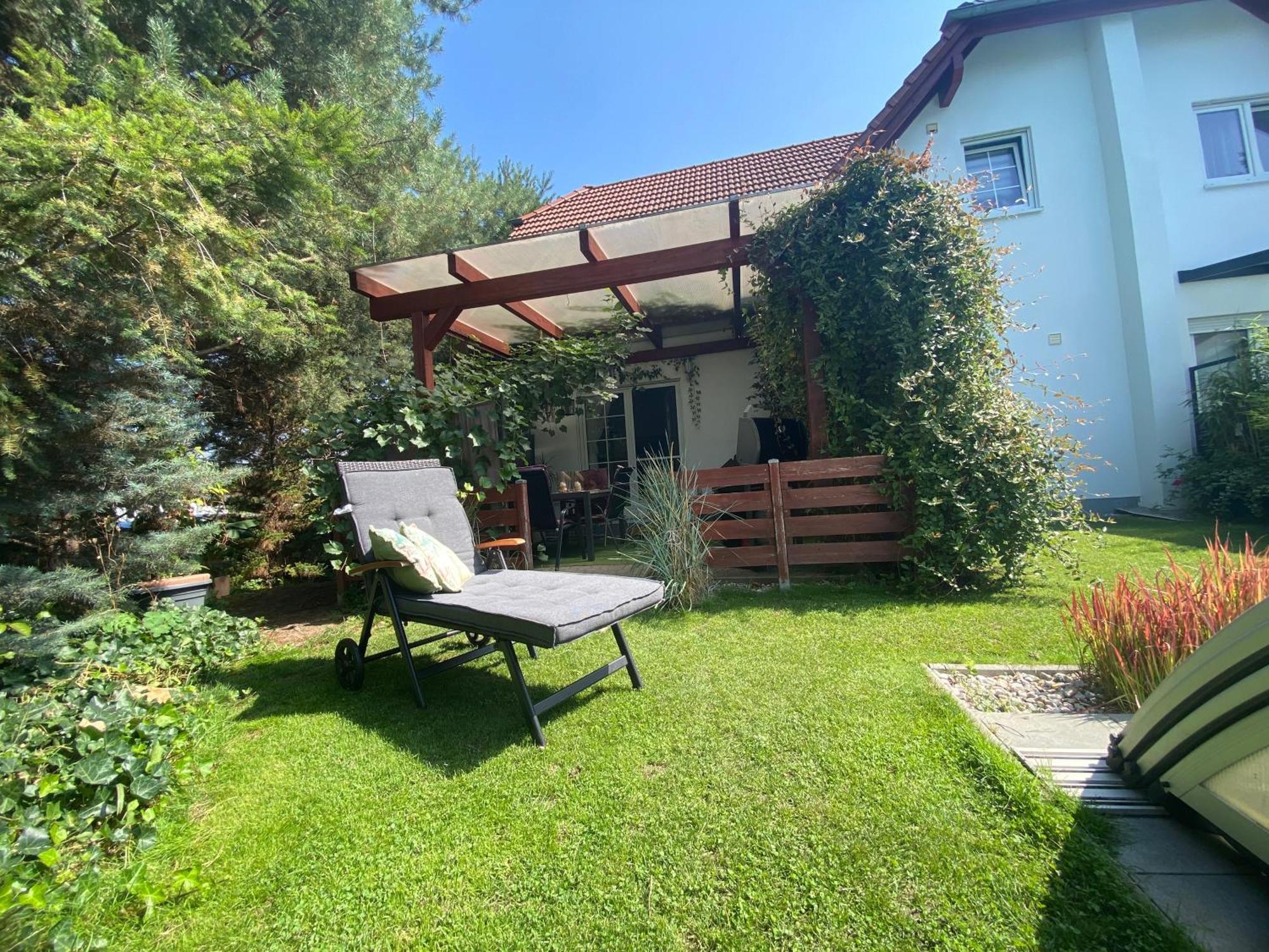 Pool & Lake Holiday Home 마르클리베르크 외부 사진